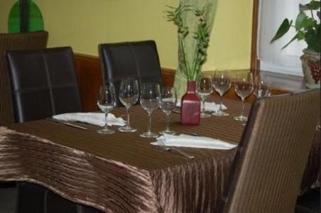 Hotel A La Grace De Dieu Brie-Comte-Robert Zewnętrze zdjęcie