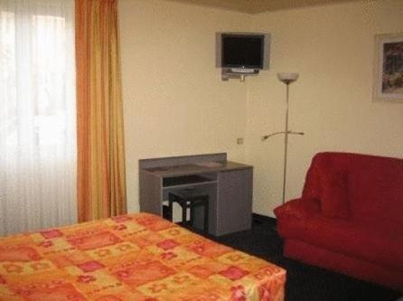 Hotel A La Grace De Dieu Brie-Comte-Robert Zewnętrze zdjęcie
